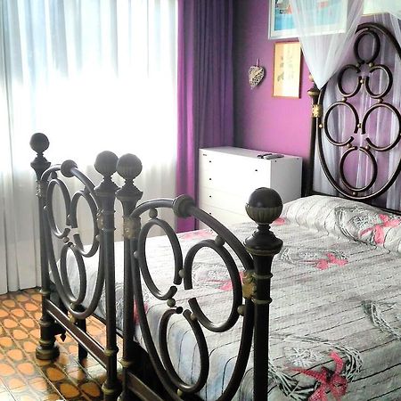 Violet Dreams Hotel ฟอร์เมีย ภายนอก รูปภาพ